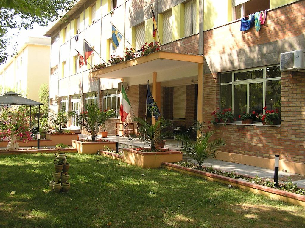 Villaggio Accademia Чезенатіко Екстер'єр фото